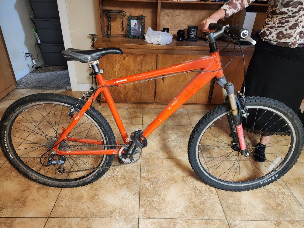 Diamondback Response Sport Mountain Bike (Orange)