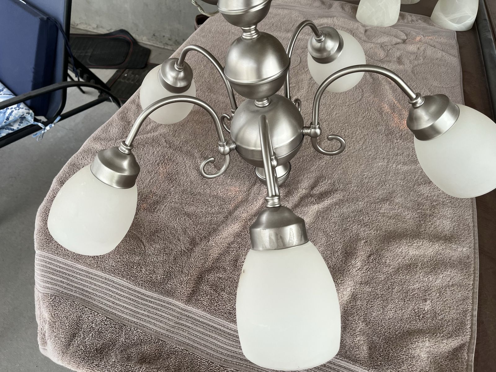 Ceiling lamps