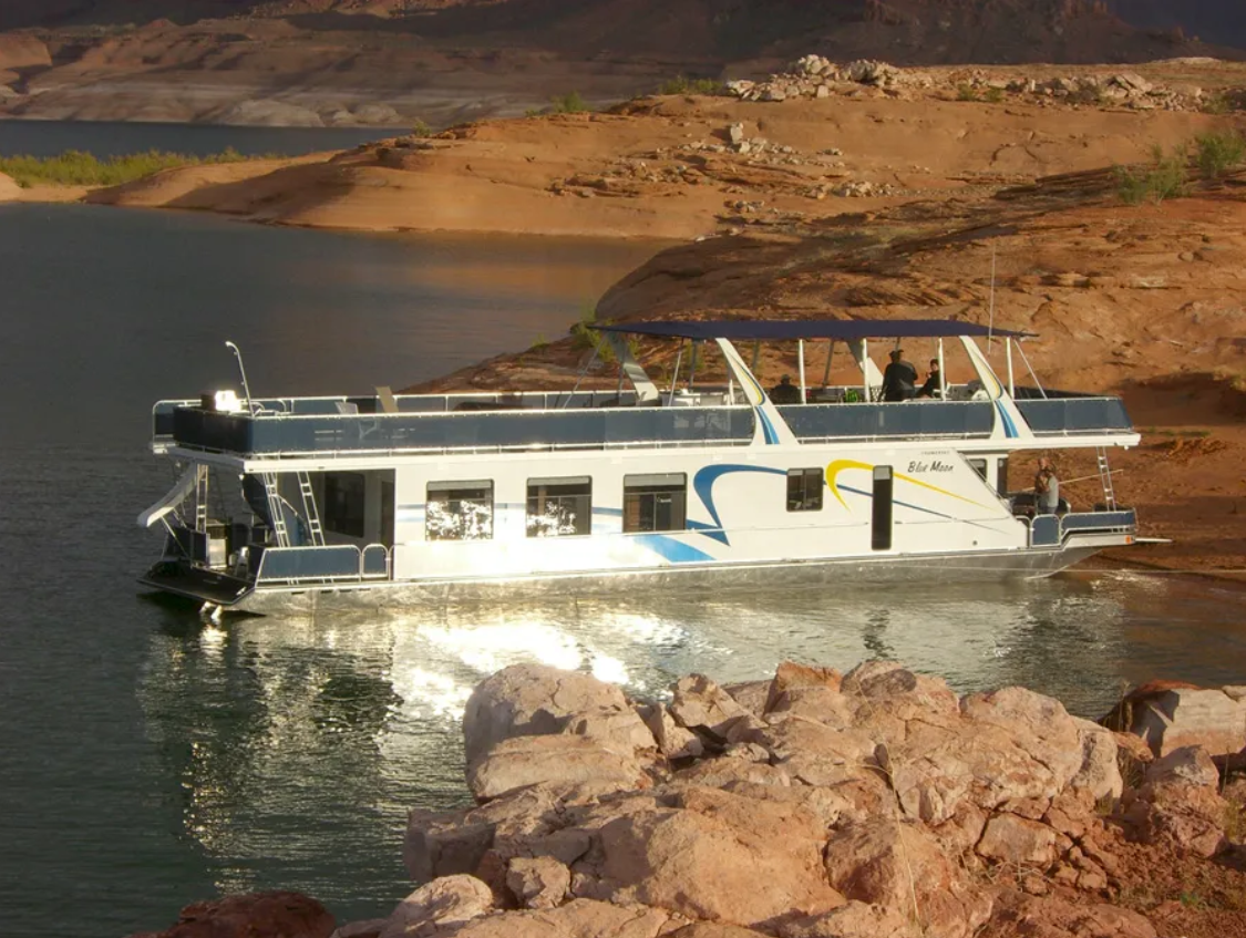 Antelope Point Marina Houseboat *Blue Moon Trip #12* (August 15-21)