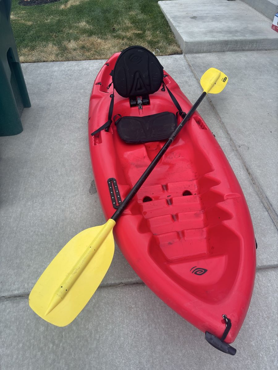 Lifetime Emotion Kayak 8 ft 