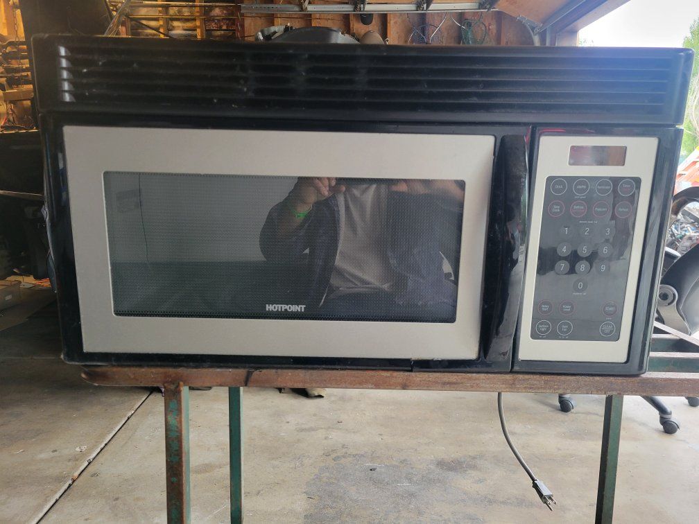 HotPoint microwave oven below counter