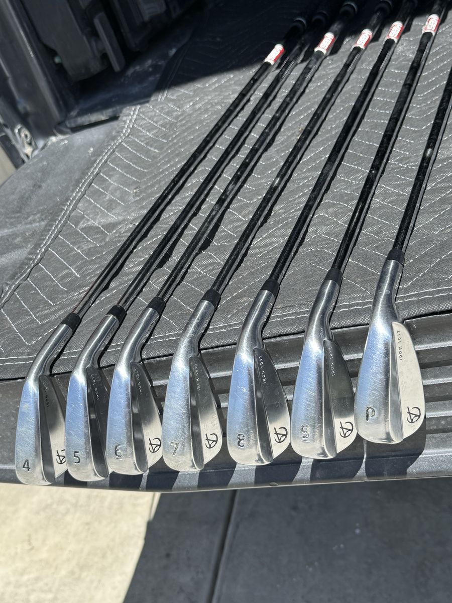 Takomo 101T 4-PW iron set