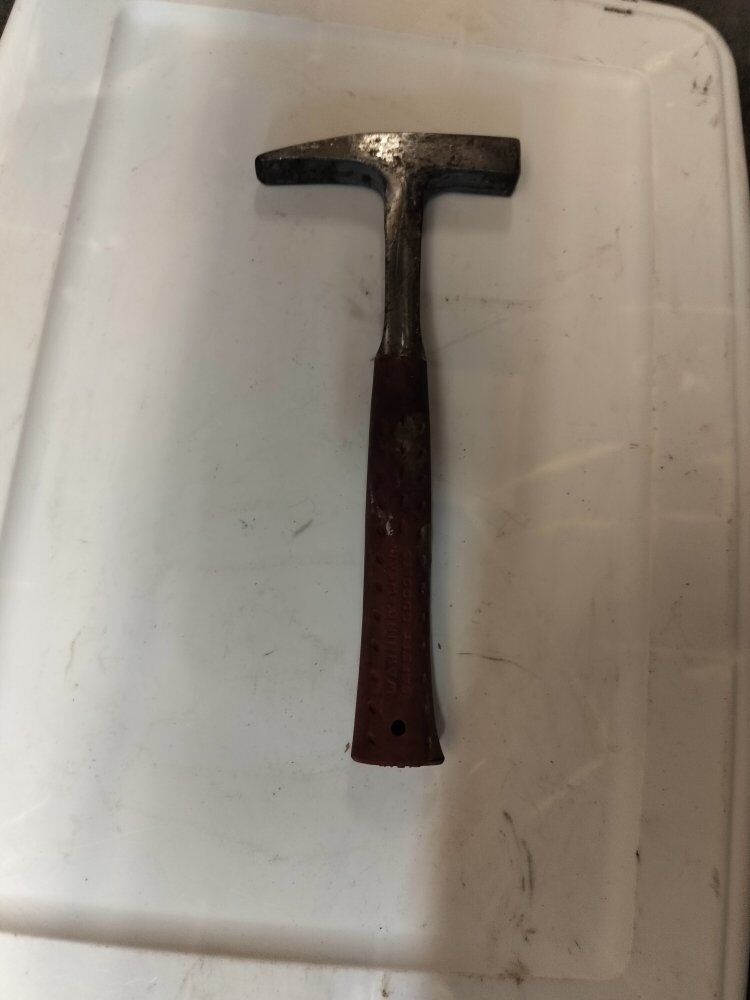 Archaeologist / Geologist Rock Hammer – Good Condi