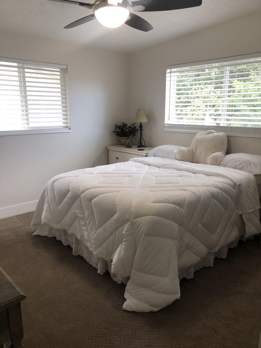 Room for rent (female)