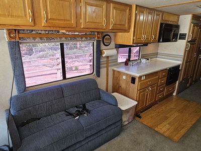2002 Gulfstream Motorhome