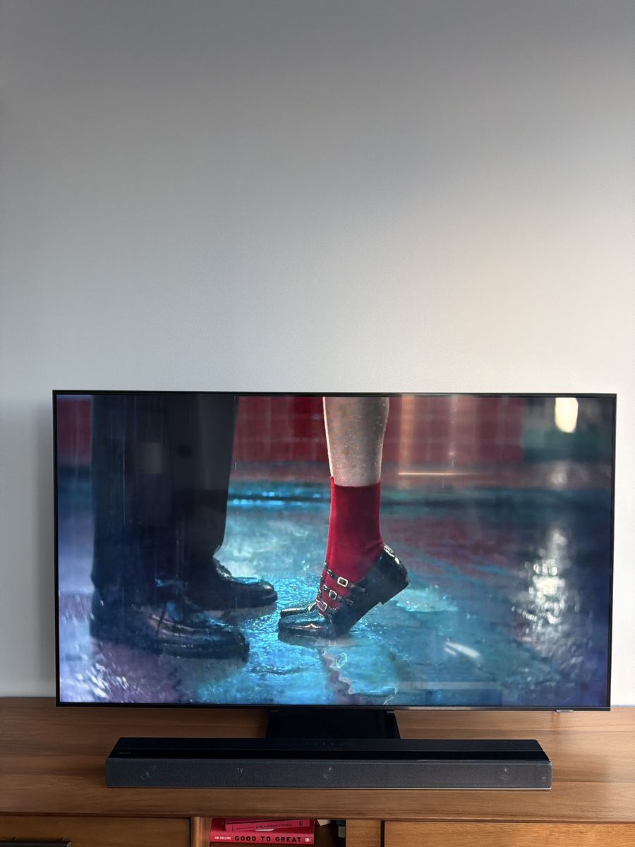 Samsung 65" Q70A QLED 4K Smart TV - Excellent Cond