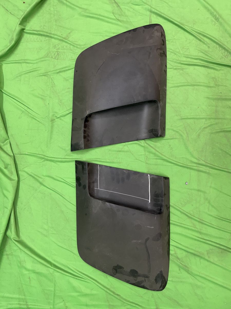 Mustang Eleanor Fiberglass Lower Side Scoop Set