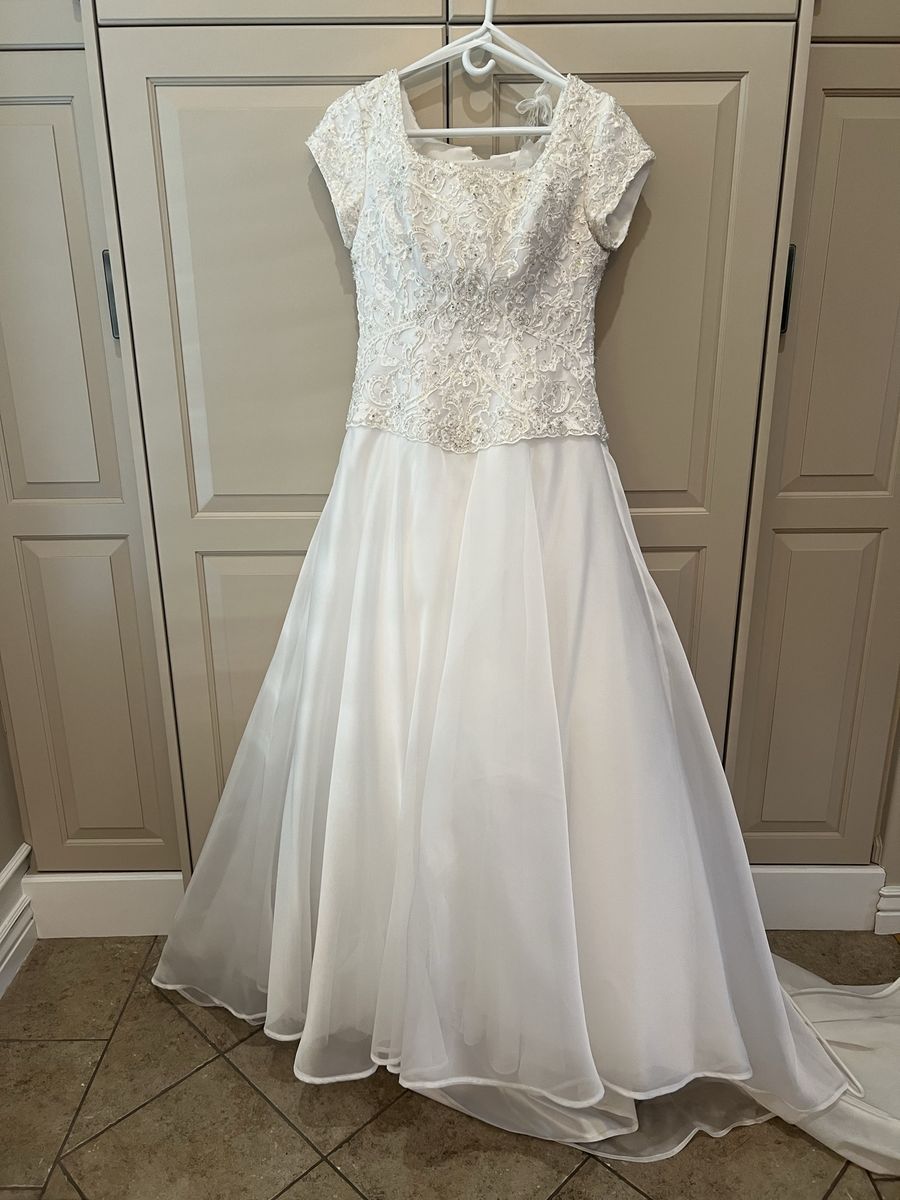 Elegant White Wedding Dress with Beaded Lace Bodice and Cap Sleeves - Corset Back
