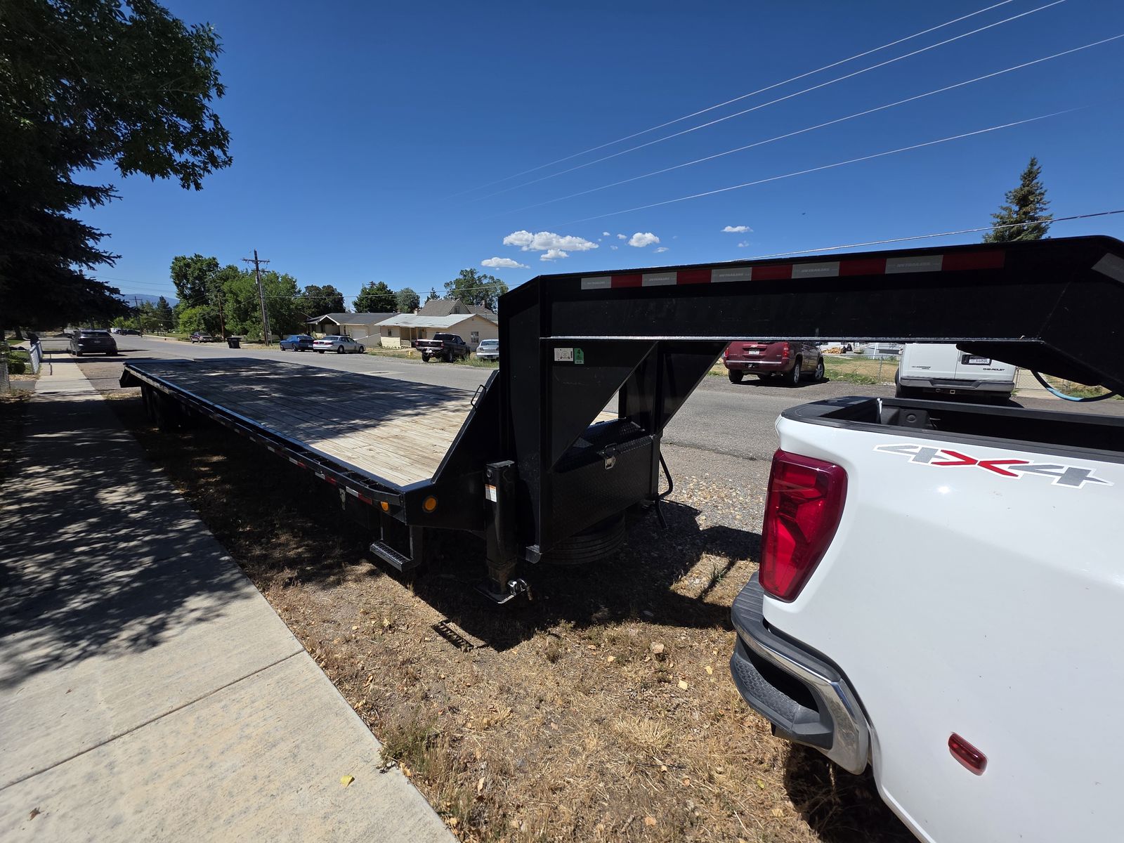 PJ 40' AIR-RIDE Gooseneck Flatbed