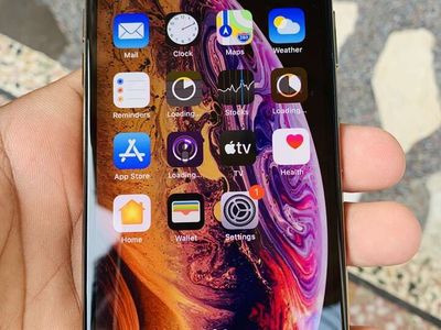 iphone XS MAX 64 GB UNLOCKED