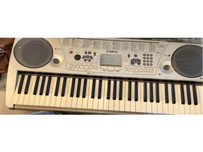 Vintage Yamaha EZ 30 electric keyboard (works)