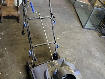 Snow Joe 13 Amp Electric Snow Thrower SJ618E