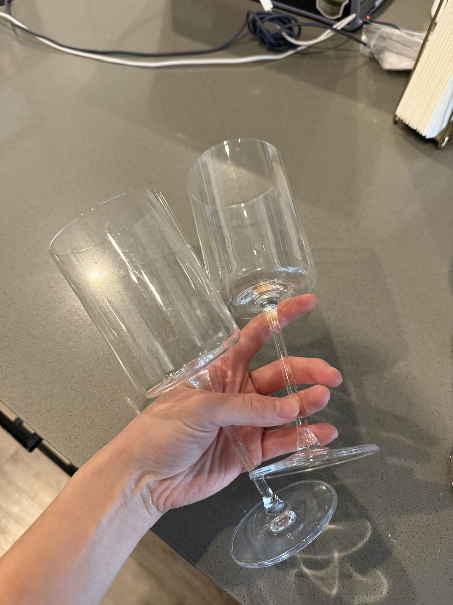 Set of 2 Wine Glasses