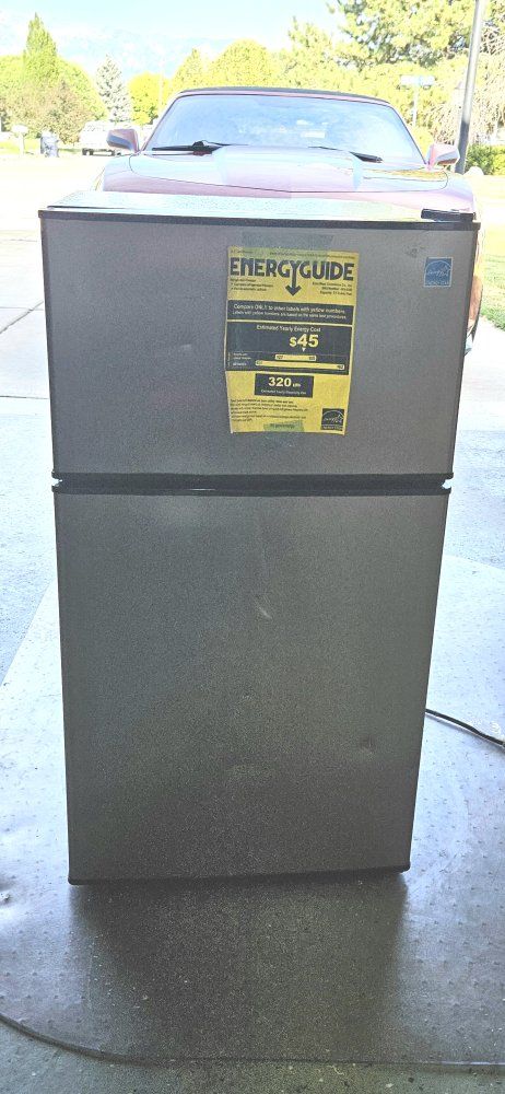 Black/Stainless Compact Refrigerator & Freezer - Perfect for Small Spaces