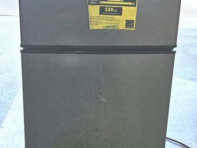 Black/Stainless Compact Refrigerator & Freezer - Perfect for Small Spaces