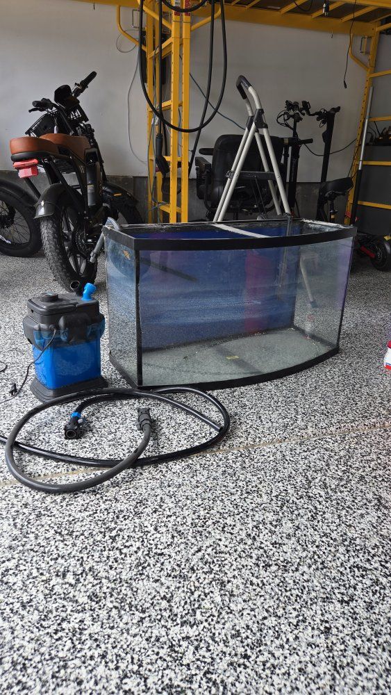 47 gallon Aquarium with $200 Cainster filter.