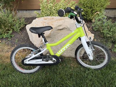 Woom 2 Kids Bike 14 Inch Wheels Green lightweight Pedal Bike