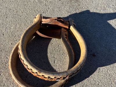 1 Oxbow Stirrups