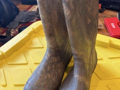 Camo Rubber Rain Boots Size 9