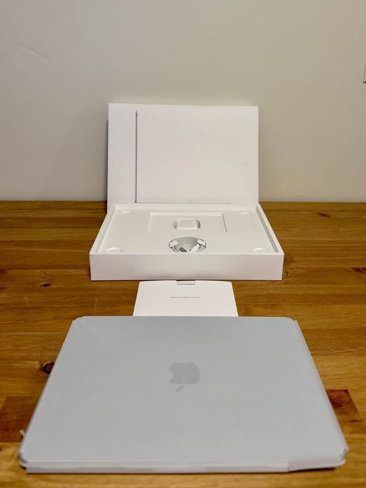 2026 MacBook Air 13” (M5 Chip) – BRAND NEW OPEN BOX DEAL