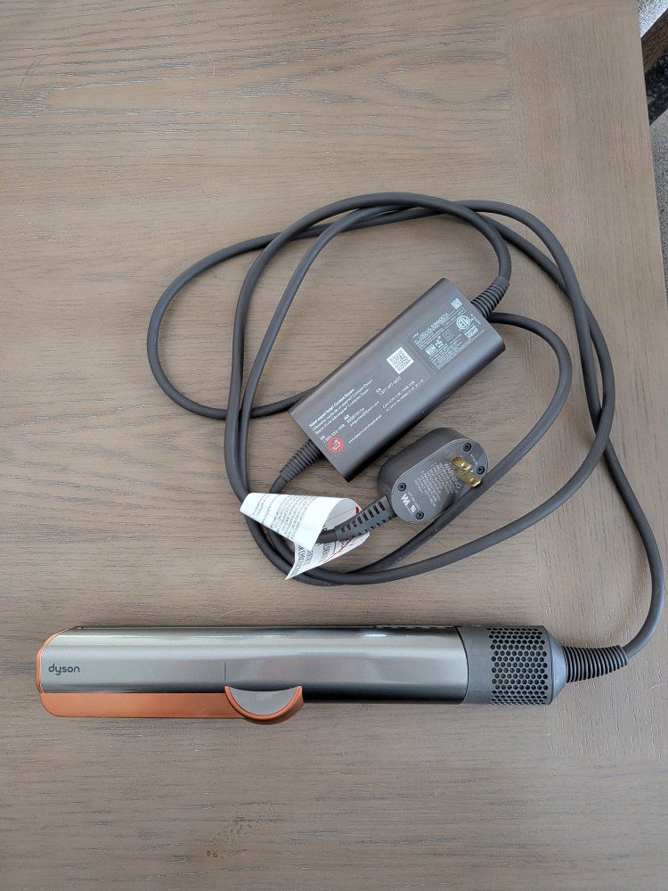 Dyson Airstrait Straightener