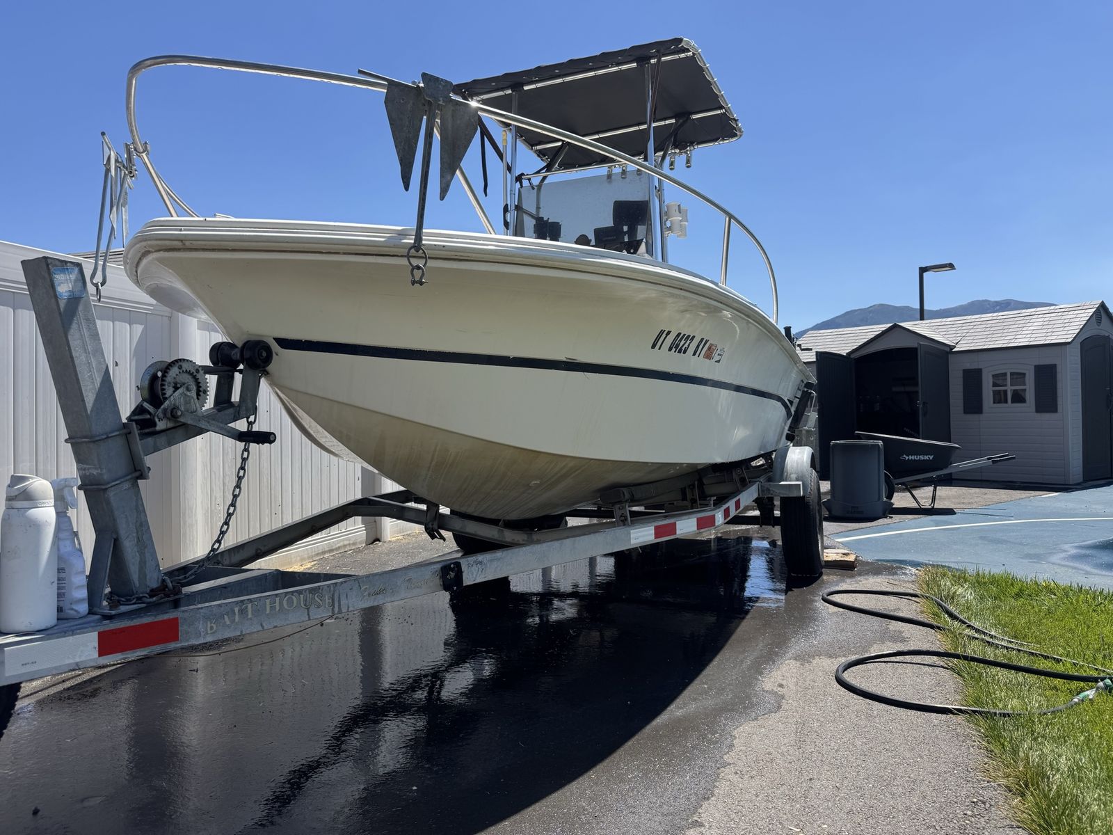 2000 Caravelle 181 Center console fishing boat