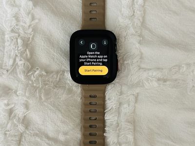 Apple Watch Series 4 With Case 44mm Great Shape