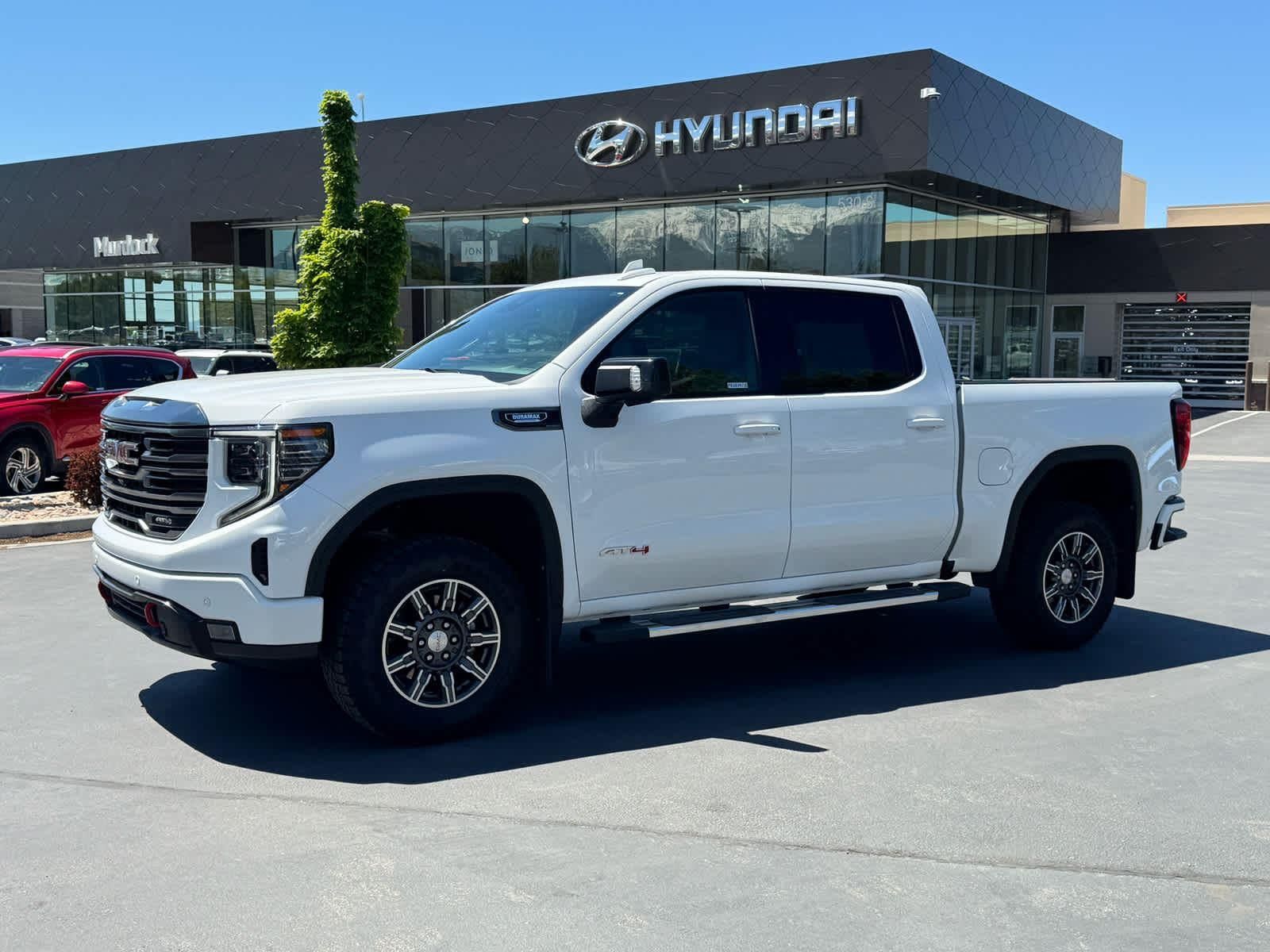 2024 GMC 1500 AT4