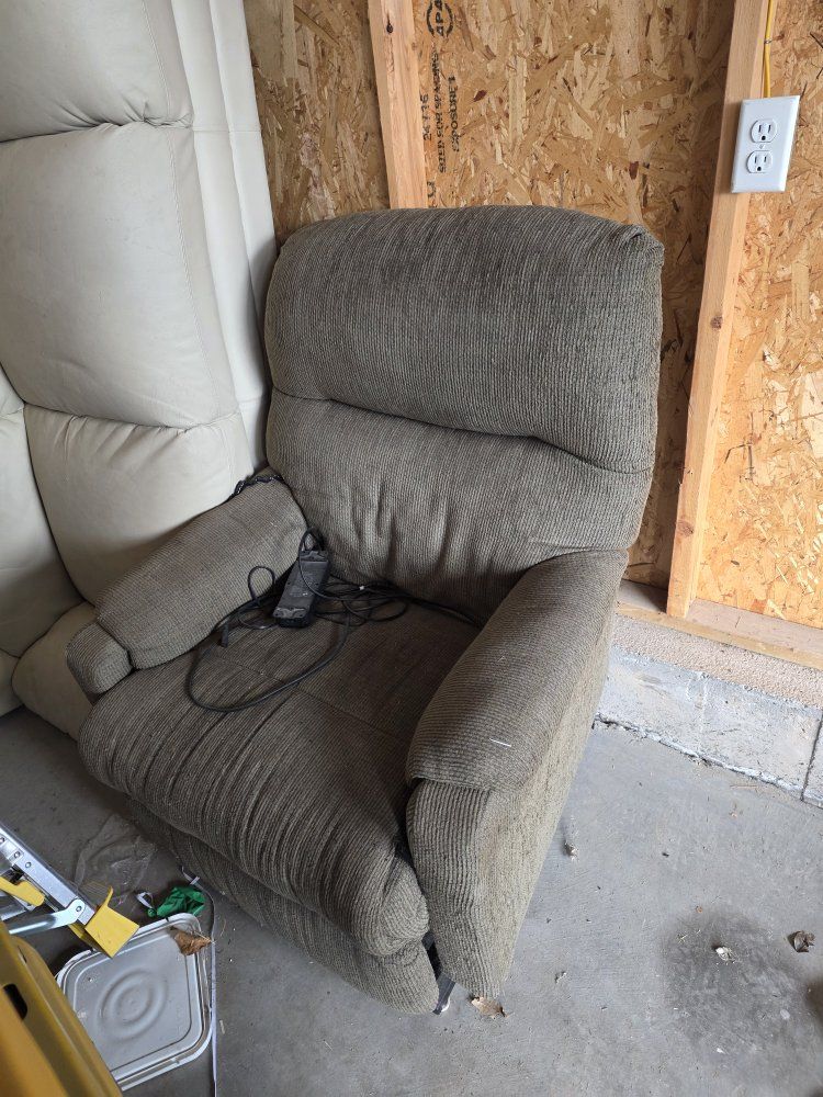 Assisted Lift Recliner