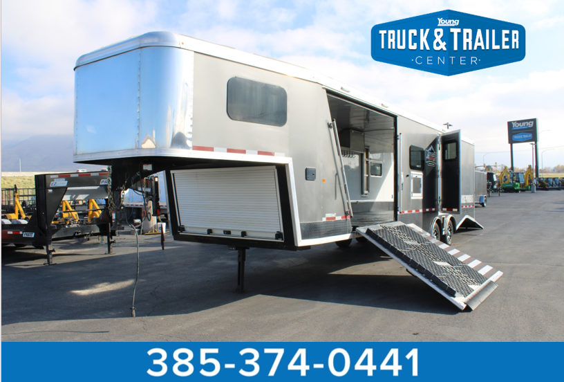 Logan Coach HPGN 31' Trailer