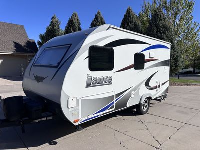 2017 Lance 1475