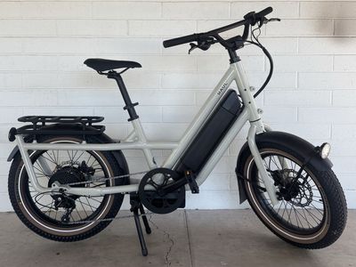 Mint! Specialized Globe ST E-Bike