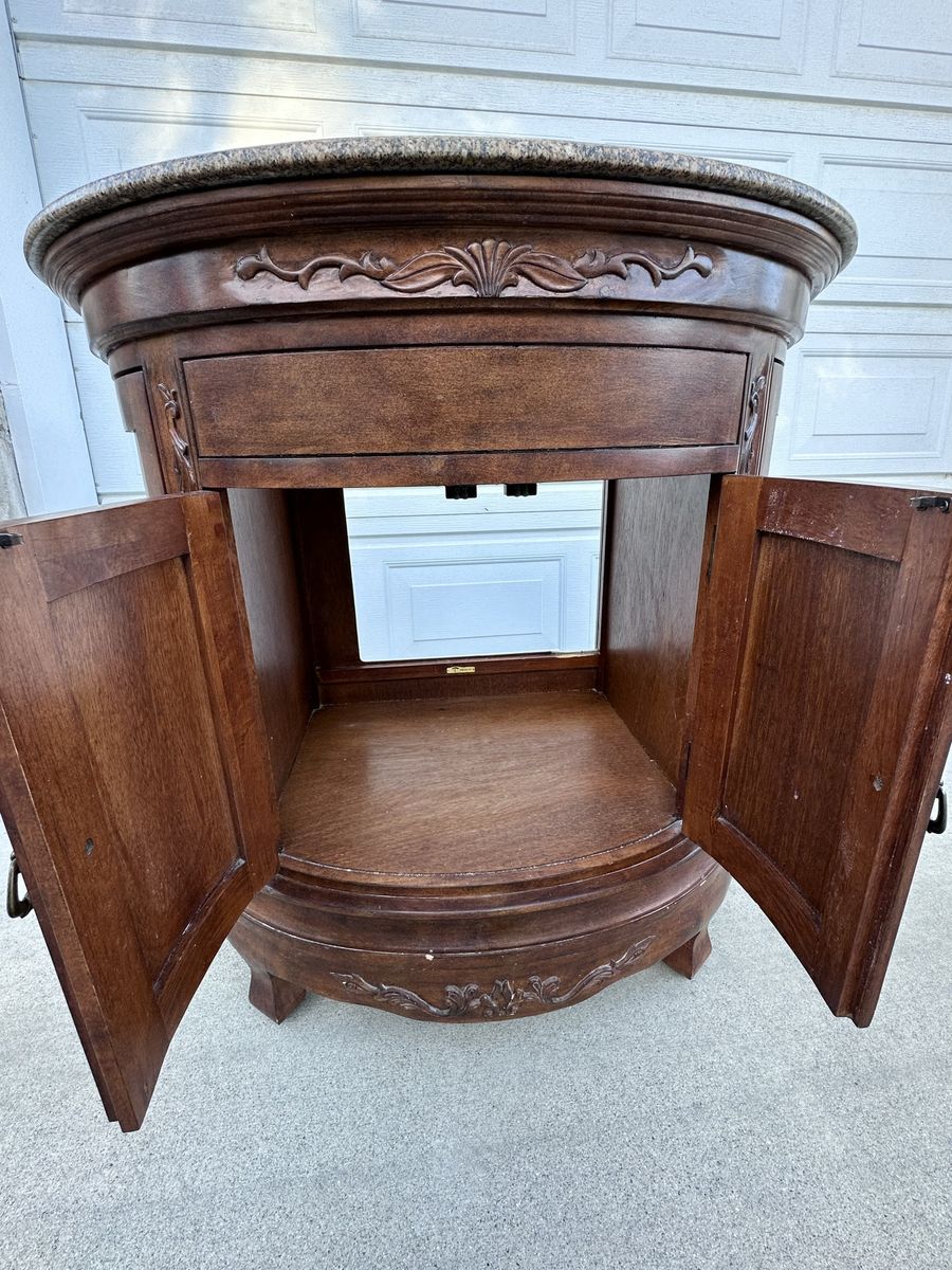 Main image 3