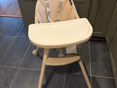 Like New Harppa Baby High Chair