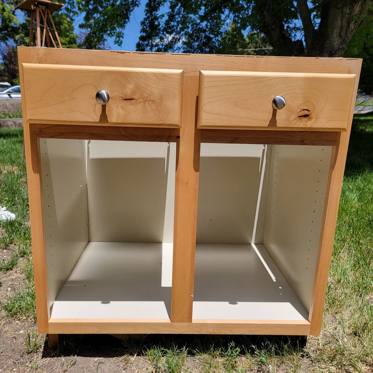 Cabinets & counter top