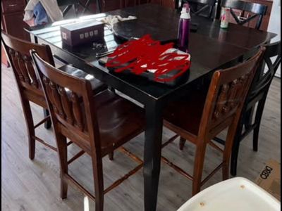 Square Counter-Height Dining Table with Removable Leaf (54" x 54")
