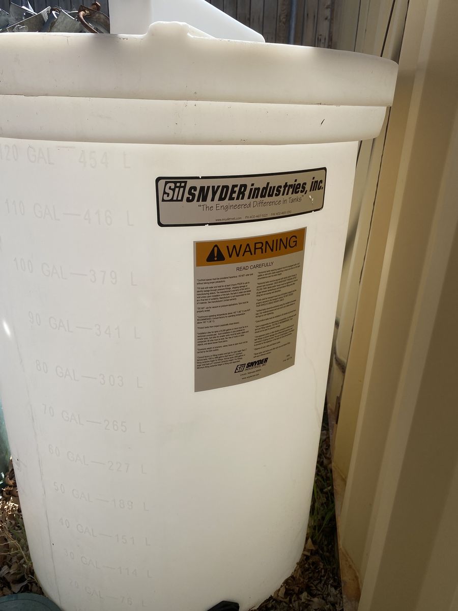 Snyder vertical water tanks