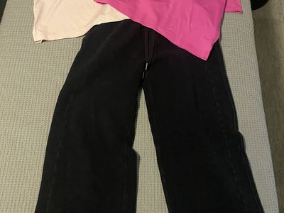 Lululemon size small lot