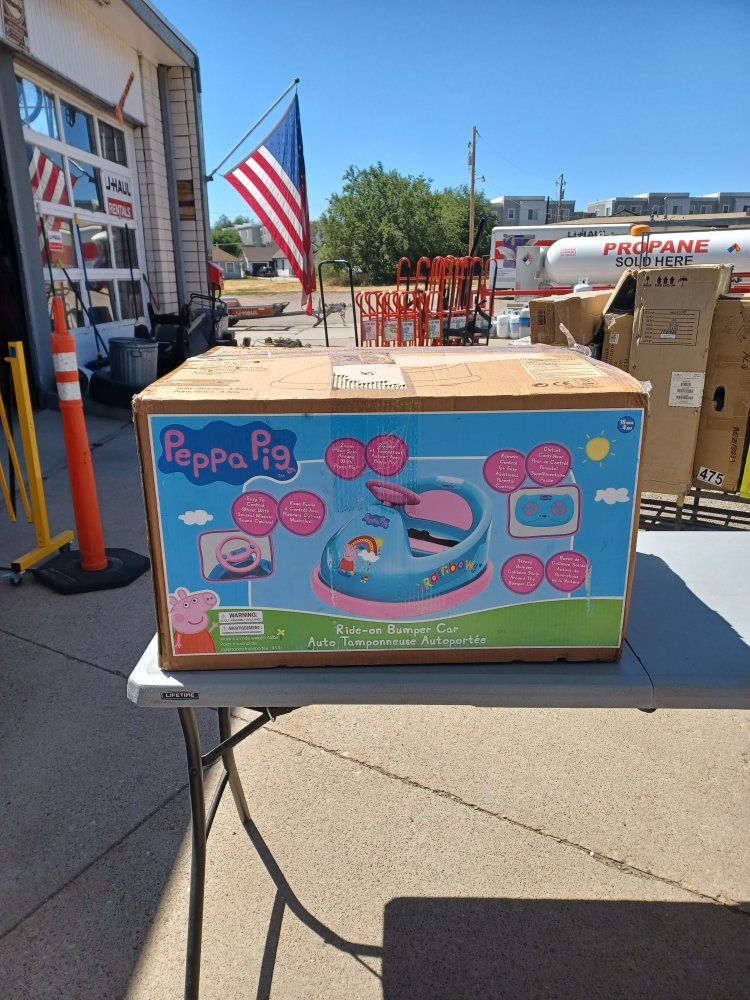 Peppa Pig Ride-on Bumper Car - Auto Tamponneuse Autoportée (New, Unopened Box)