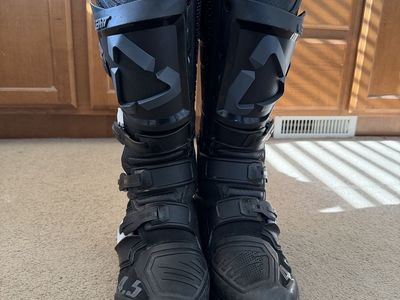 Leatt 4.5 Enduro boots size 10