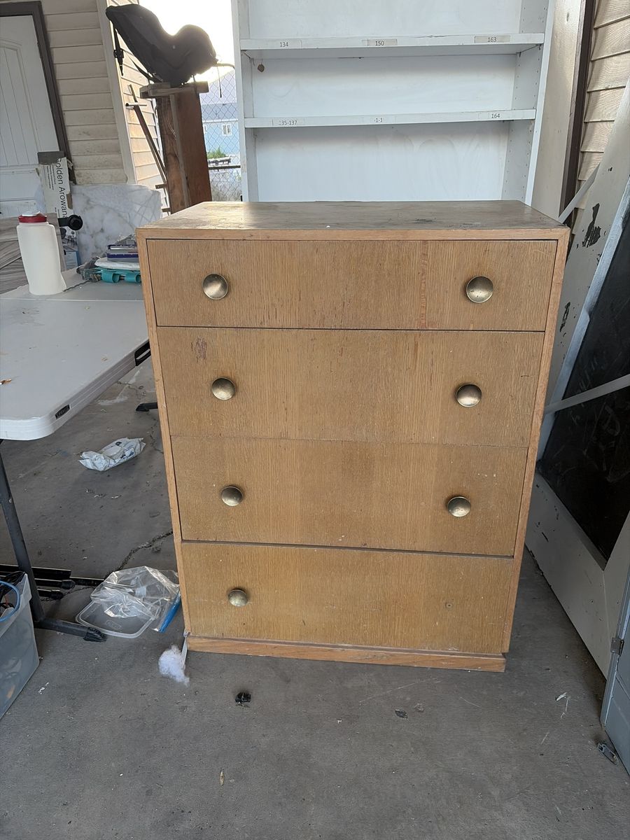 Vintage Wooden Dresser with 4 Drawers - Mid-Century Modern Style Furniture
