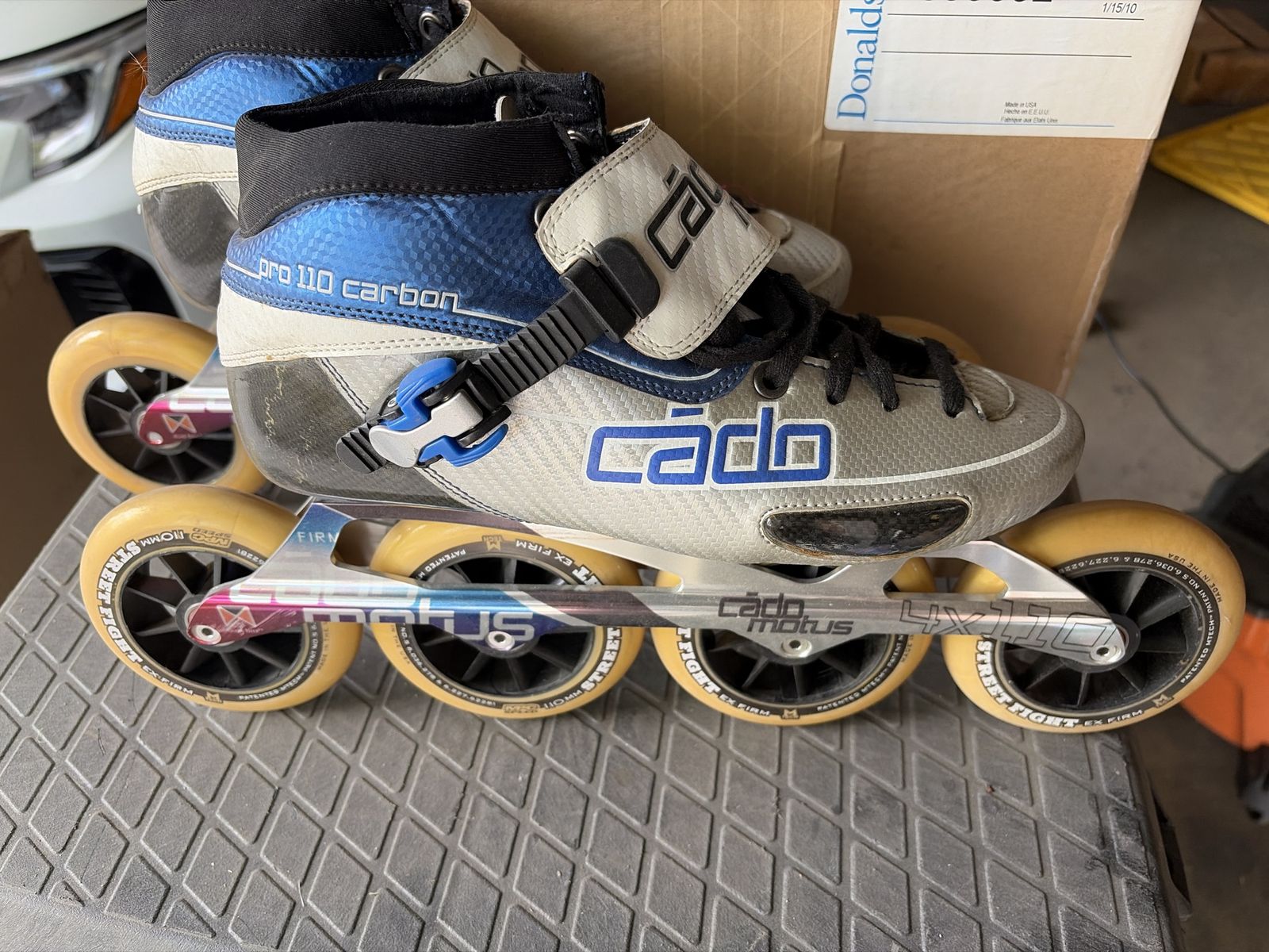 Cado Motus Pro 110 Carbon Inline Speed Skates - Size 10/44, Blue/Gray