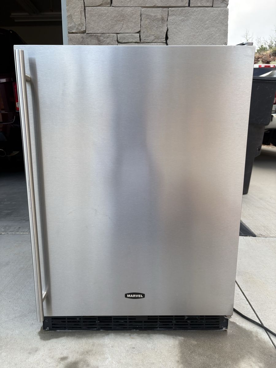 Marvel Under-Mount 24” Refrigerator/Icemaker