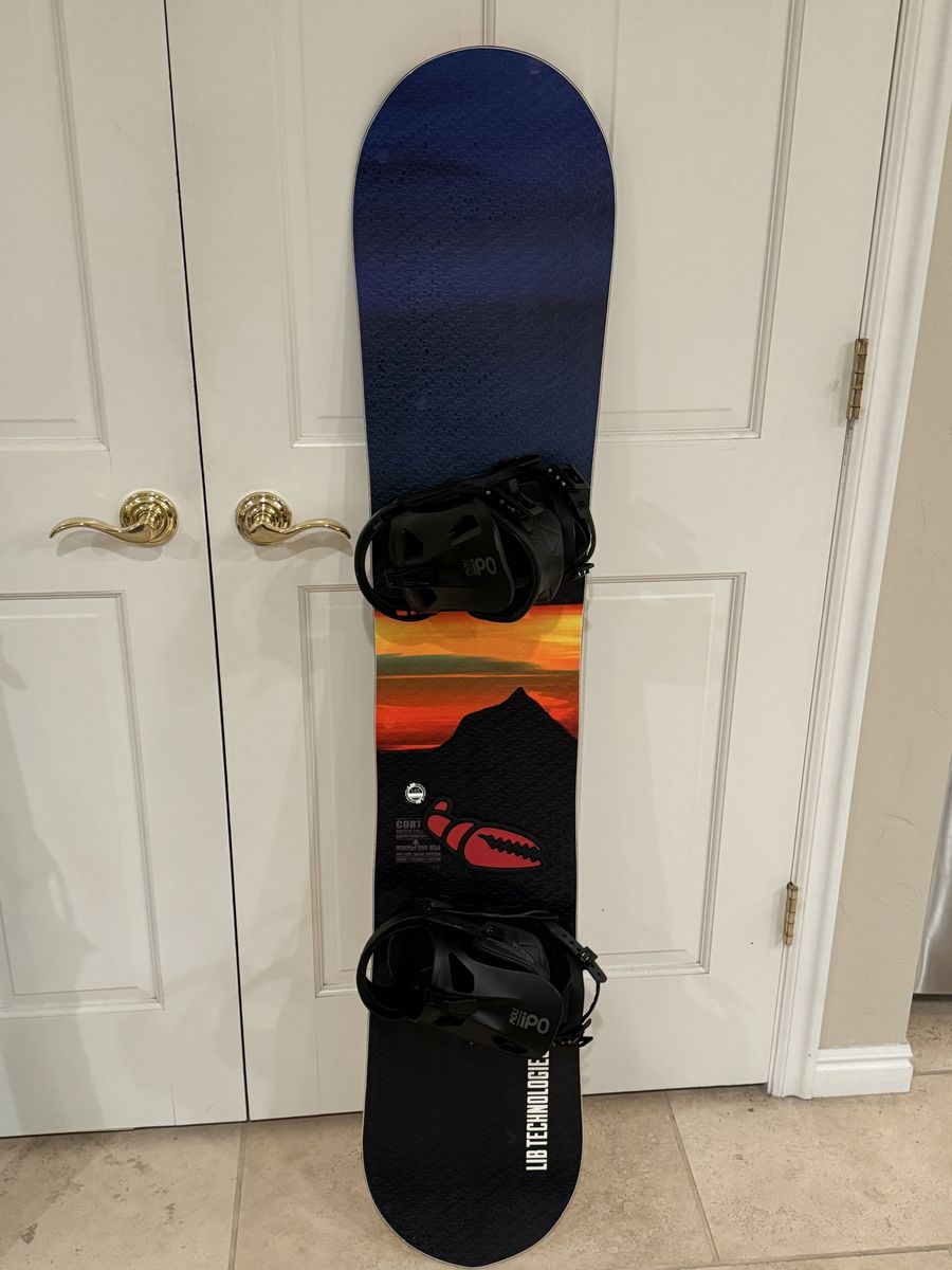 Women’s Lib Tech board, Cortado w/ Ride binding