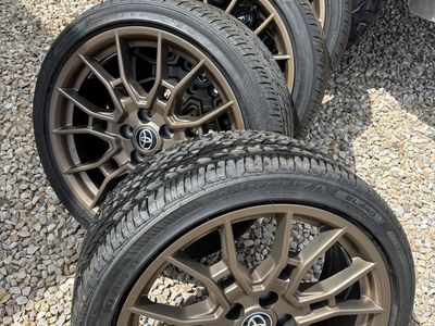 New tires and wheels from Camry 235/40R19