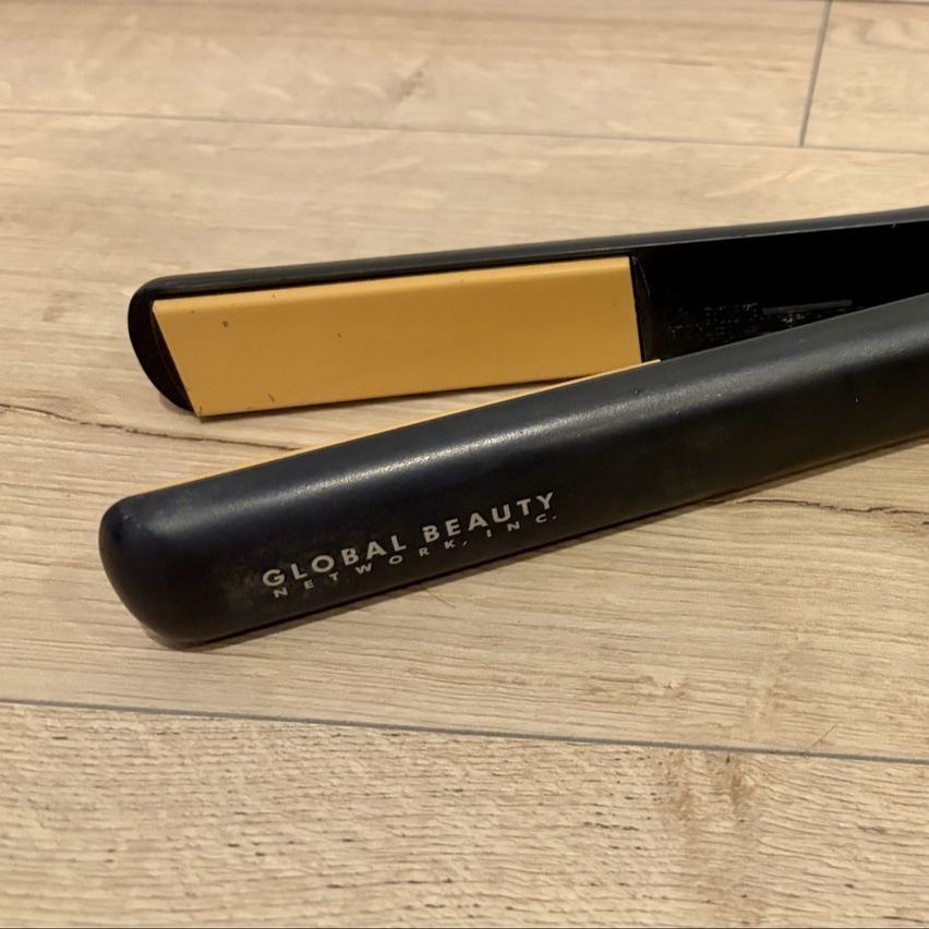 CHI Ceramic 1” Flat Iron Hair Straightener – Works Great