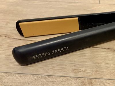 CHI Ceramic 1” Flat Iron Hair Straightener – Works Great
