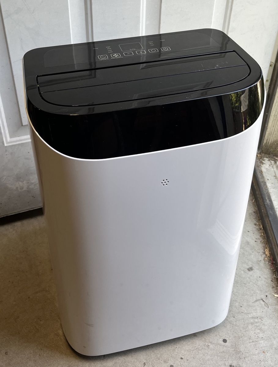 Portable air conditioner AC 8,000 BTU excellent condition in box all hoses and vents