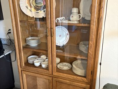 Solid Wood Hutch/ China Cabinet