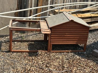 Wooden Outdoor Chicken Coop/Run - Compact & Portable Poultry House